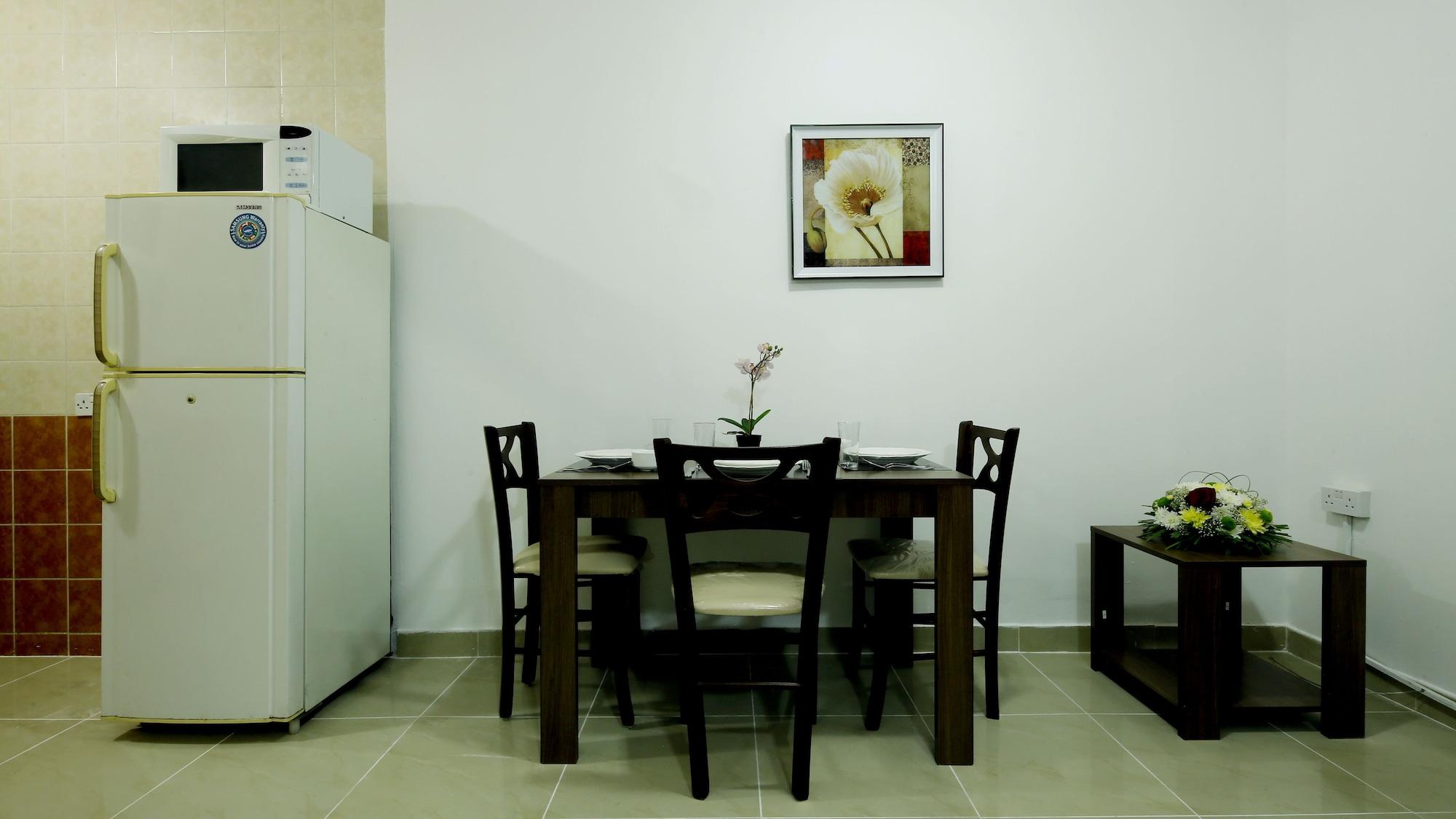 La Villa Inn Hotel Apartments Доха Экстерьер фото