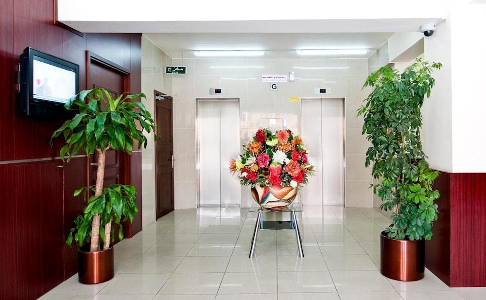 La Villa Inn Hotel Apartments Доха Экстерьер фото