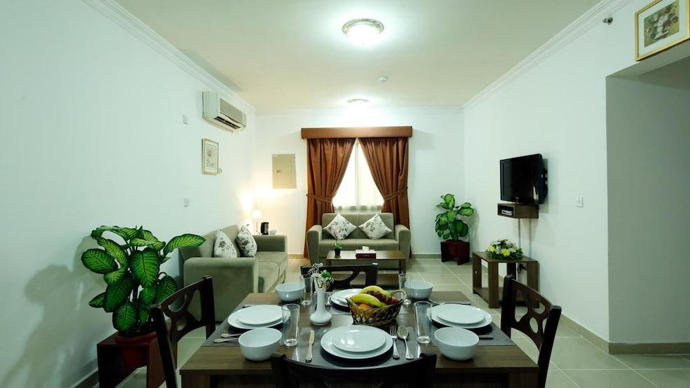 La Villa Inn Hotel Apartments Доха Экстерьер фото