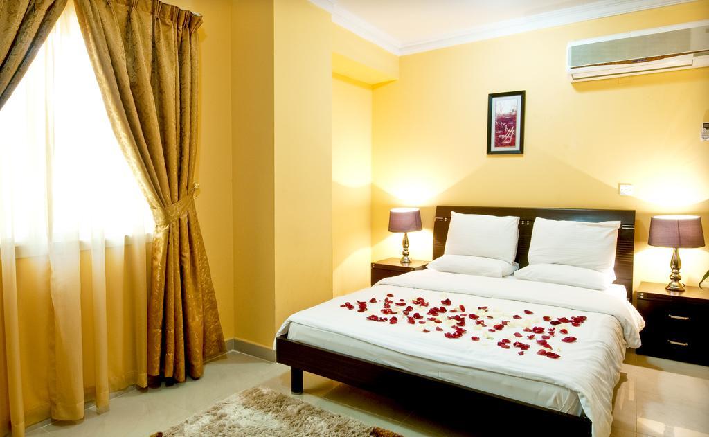 La Villa Inn Hotel Apartments Доха Экстерьер фото