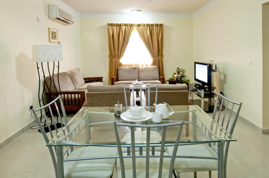 La Villa Inn Hotel Apartments Доха Экстерьер фото