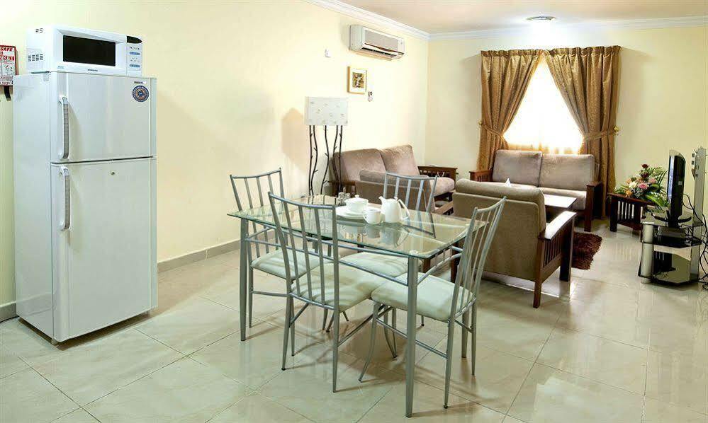 La Villa Inn Hotel Apartments Доха Экстерьер фото